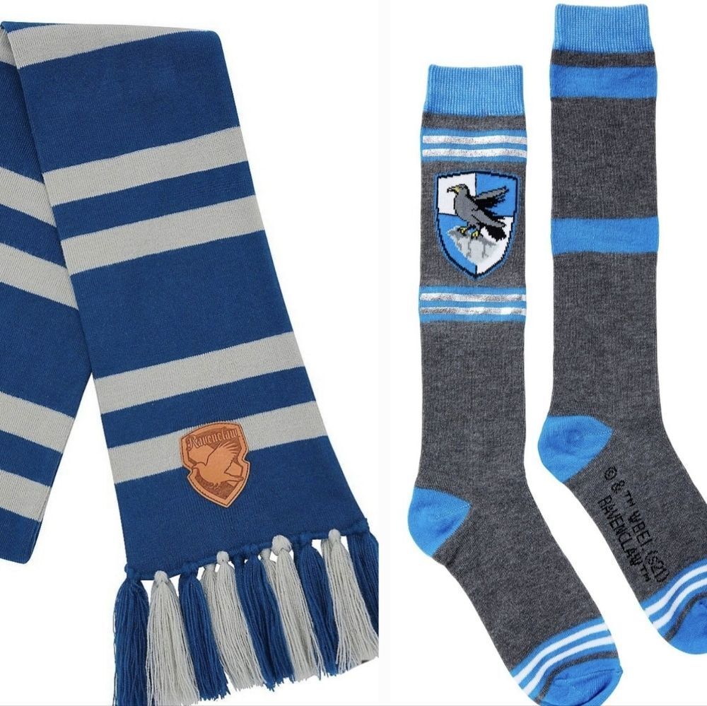 🩵NWT Harry Potter Blue & Gray Ravenclaw Scarf & Socks Accessory Set - Picture 2 of 11